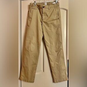 GAP Men's 30” x 32” UEC Relaxed Vintage Iconic Straight Front Khaki Chinos